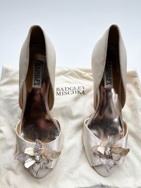 Badgley Mischka Ivory Satin Open-Toed Heels